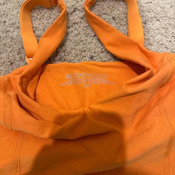 Beyond Yoga Top - Picture 2 of 3